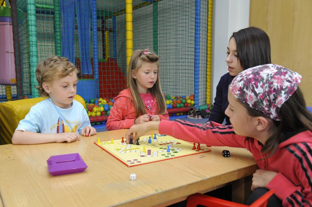 Kinder- Und Familienhotel Nockalm Innerkrems Eksteriør bilde